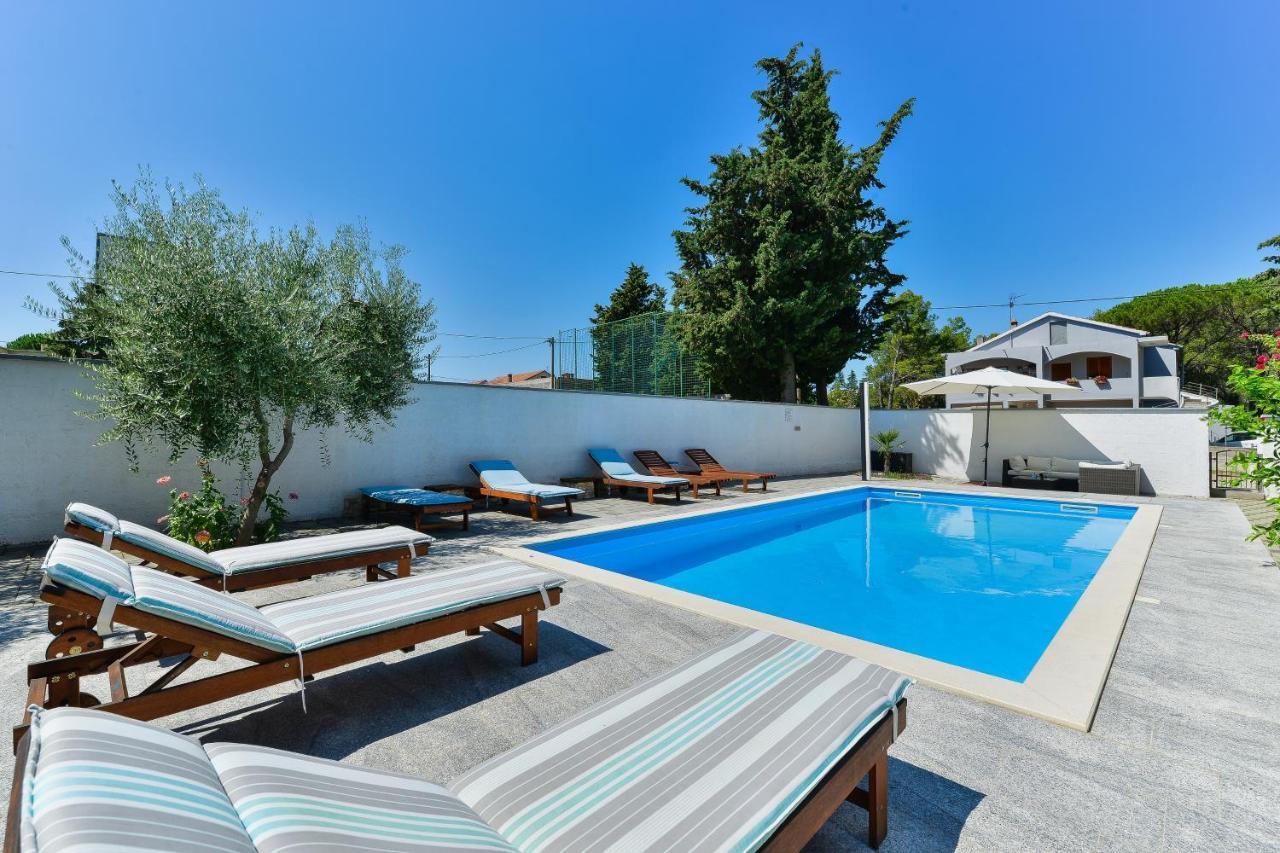 Family Friendly Apartments With A Swimming Pool Zadar - 18098 Eksteriør bilde