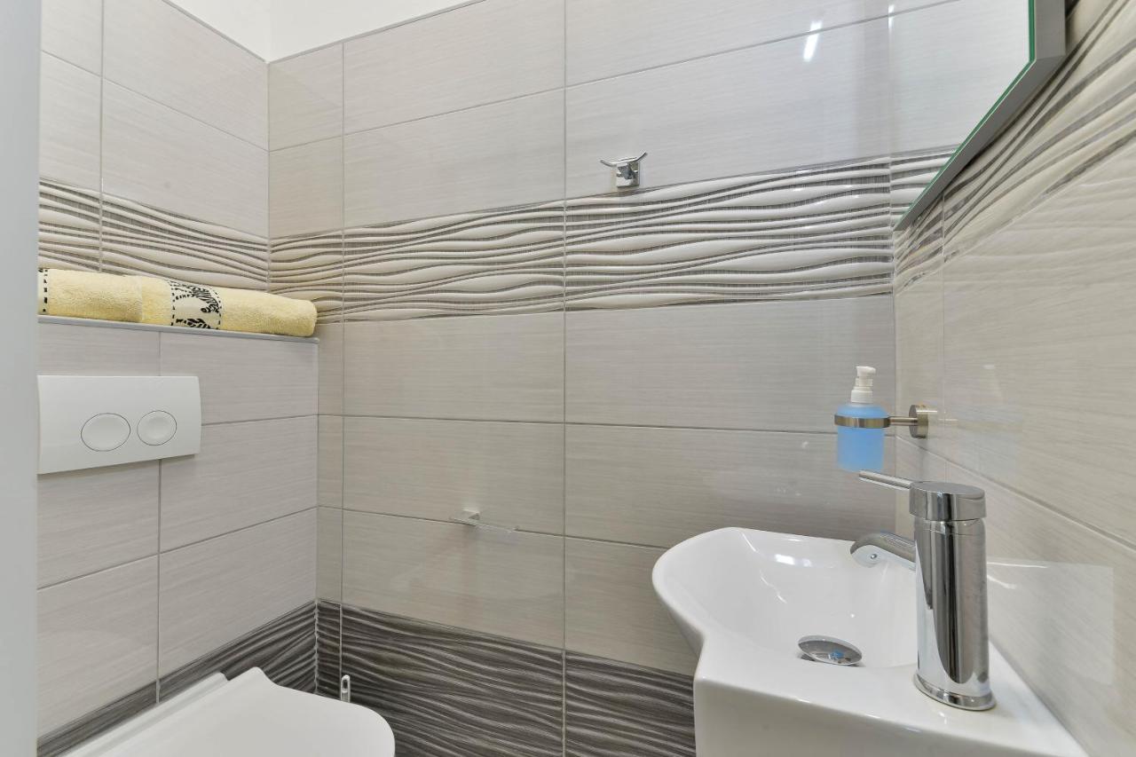 Family Friendly Apartments With A Swimming Pool Zadar - 18098 Eksteriør bilde