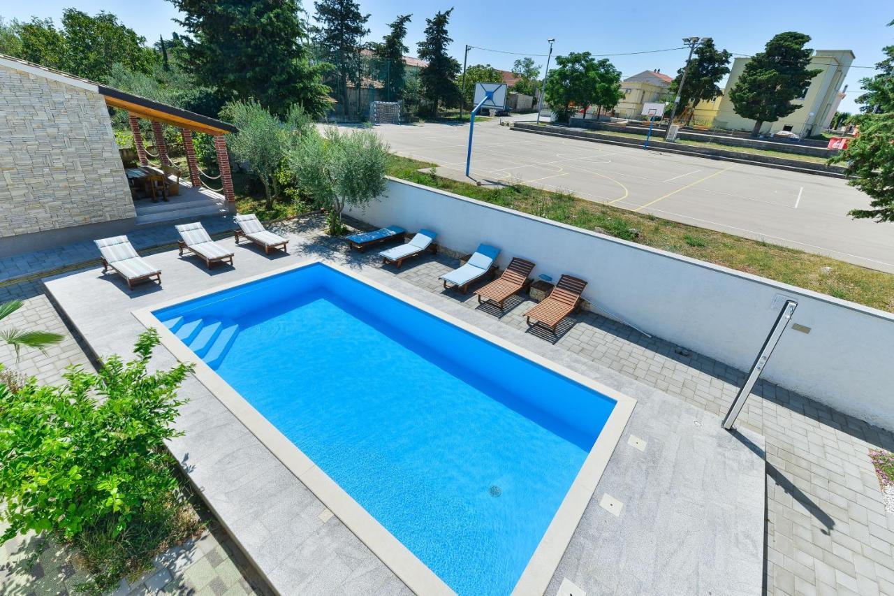 Family Friendly Apartments With A Swimming Pool Zadar - 18098 Eksteriør bilde