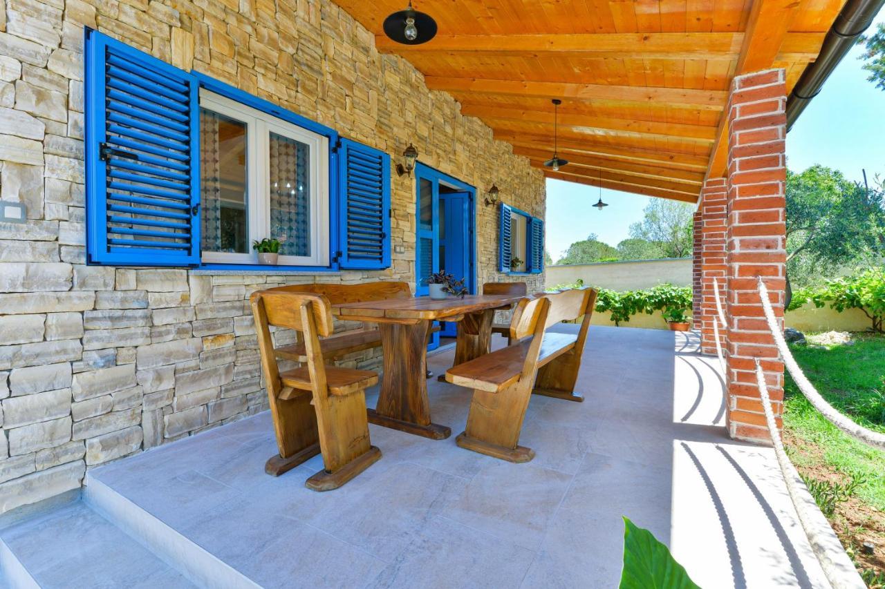 Family Friendly Apartments With A Swimming Pool Zadar - 18098 Eksteriør bilde